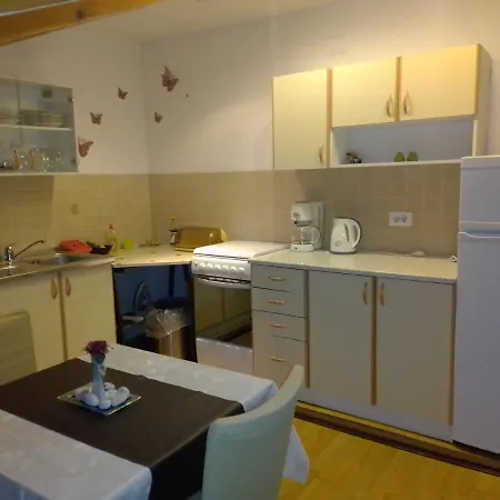 Studio P 18 - 25 M2 Apartment *